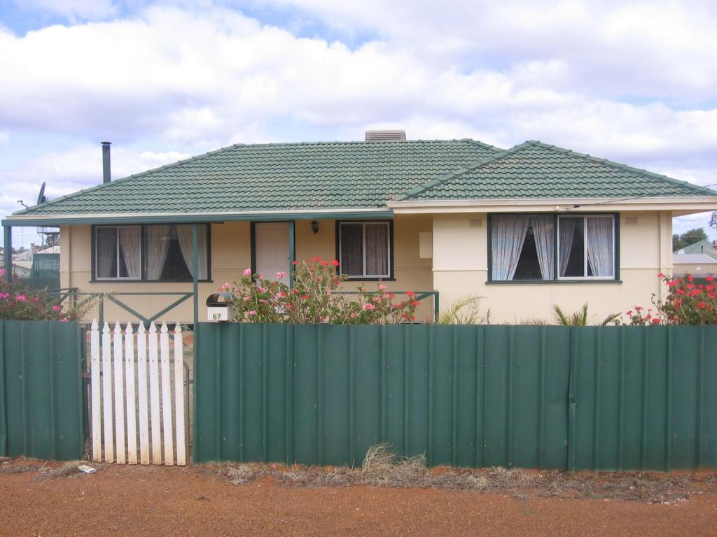 67 Lindsay St, Coolgardie, WA 6429