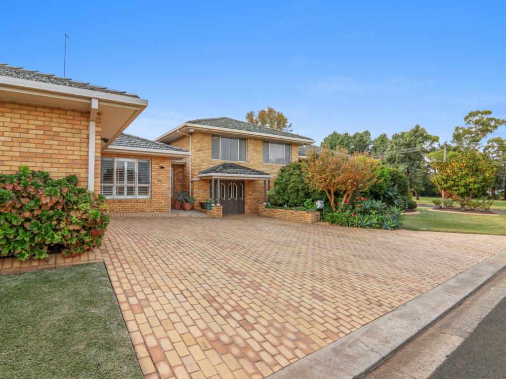 22 Langley Cres, Griffith, NSW 2680