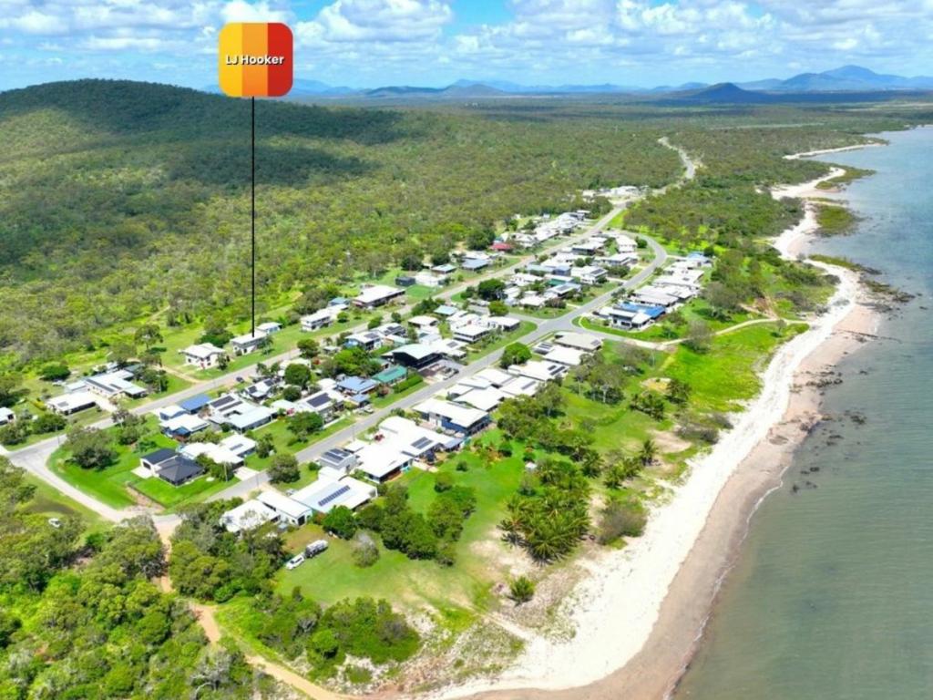 33 Pitcairn Ave, Bowen, QLD 4805