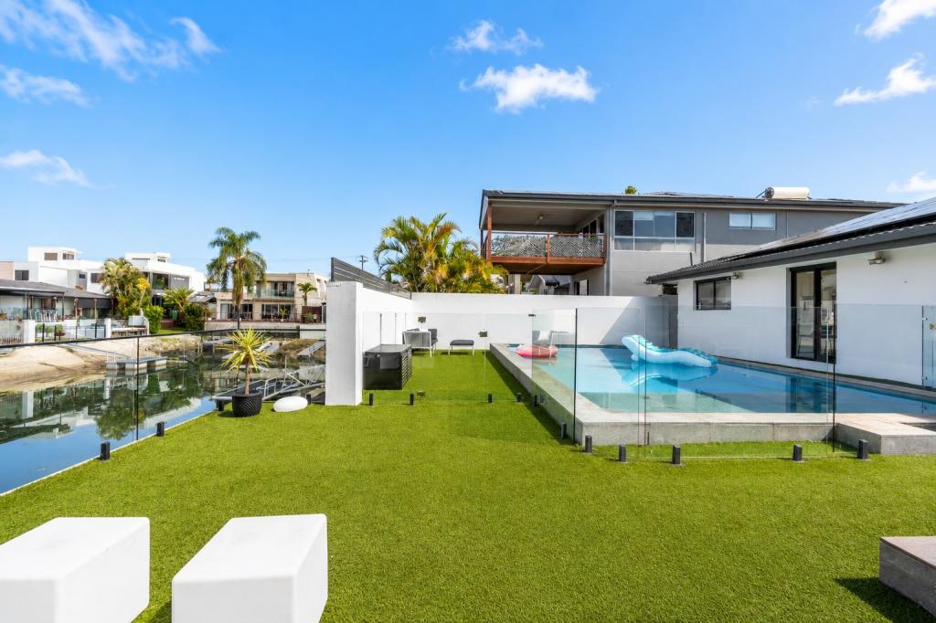 6 CORAL GABLES KEY, BROADBEACH WATERS, QLD 4218