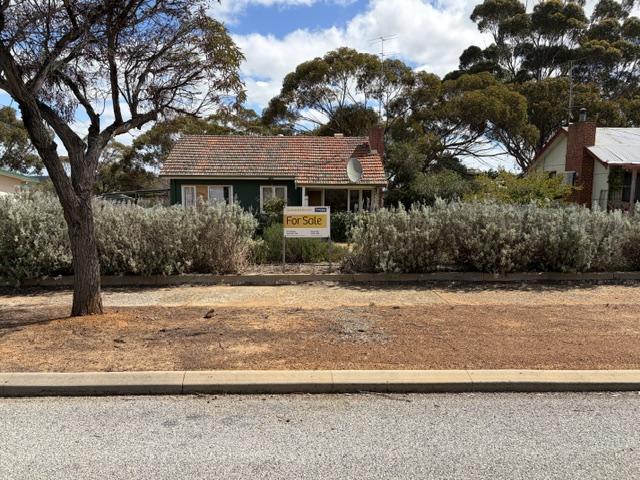 66 Lynch St, Corrigin, WA 6375