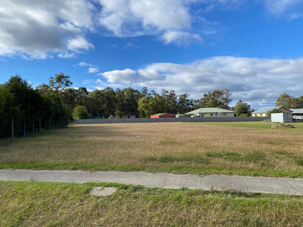 40 Wrights Cl, Mallacoota, VIC 3892