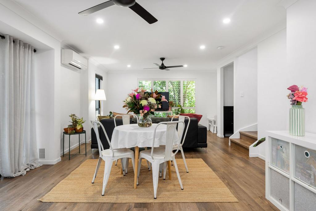 2/10 Rolle St, Holland Park West, QLD 4121