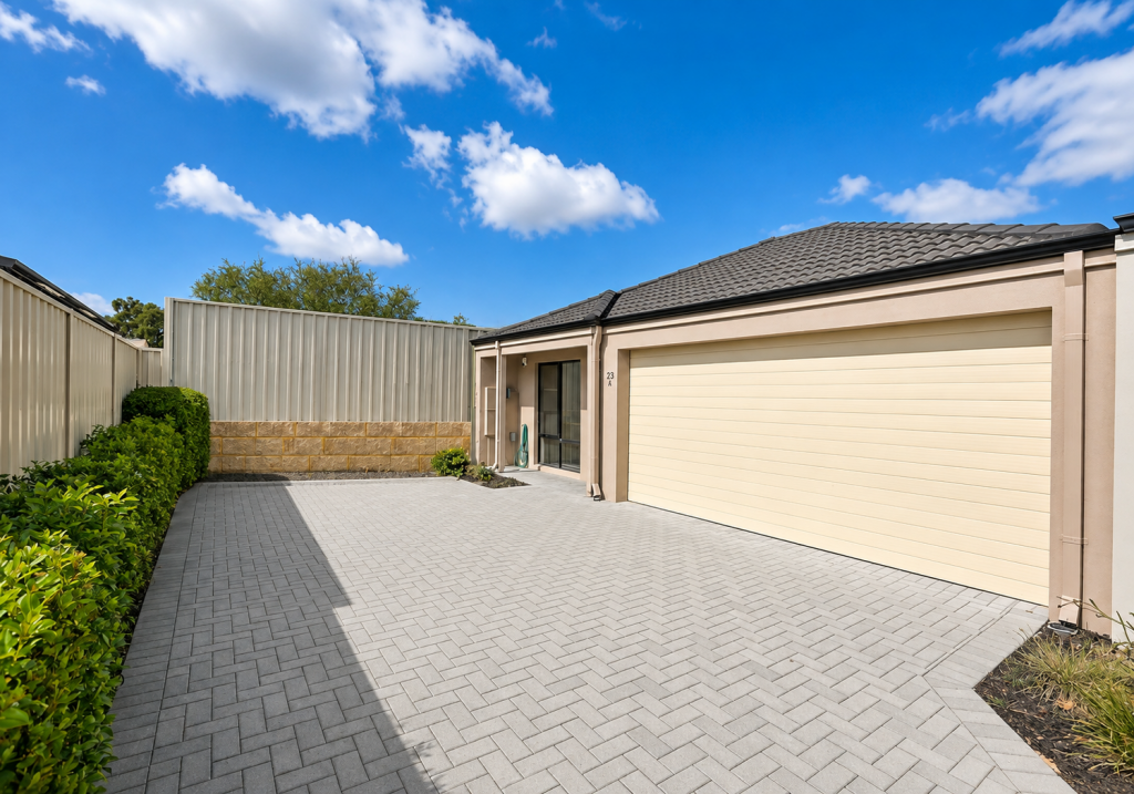 4/23 LARWOOD CRES, HIGH WYCOMBE, WA 6057