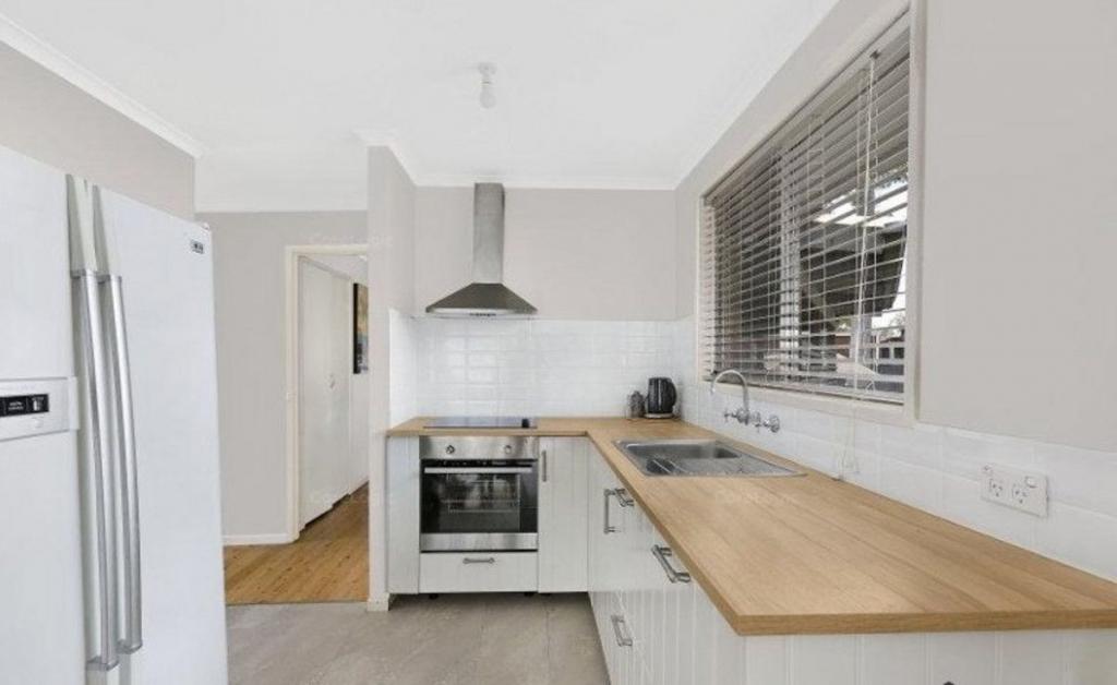 2 Monroe Pl, Watanobbi, NSW 2259
