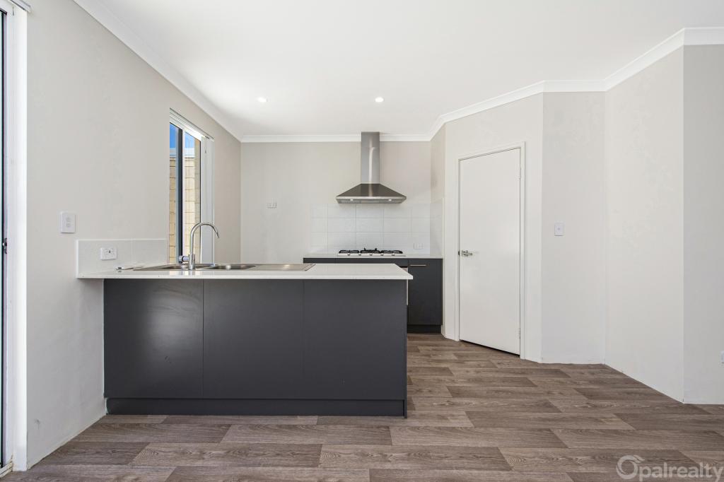 12 LIMAHULI WAY, LAKELANDS, WA 6180