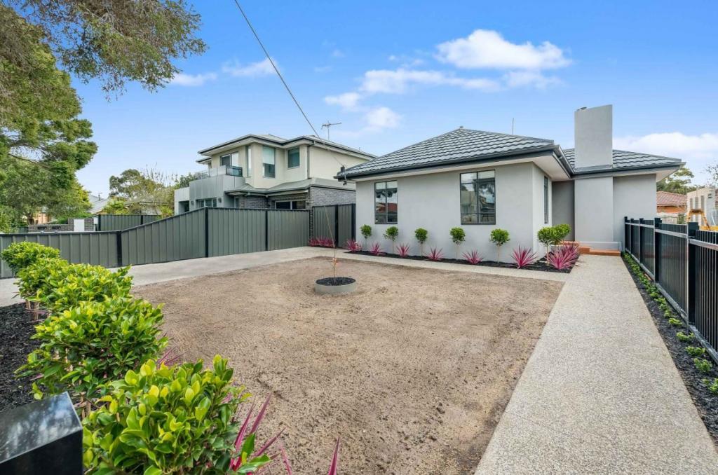 1/18 Clarendon St, Maidstone, VIC 3012