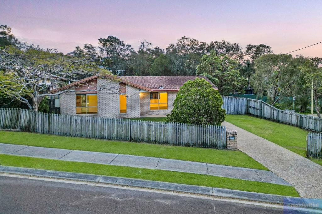 30 Duesbury Cres, Edens Landing, QLD 4207