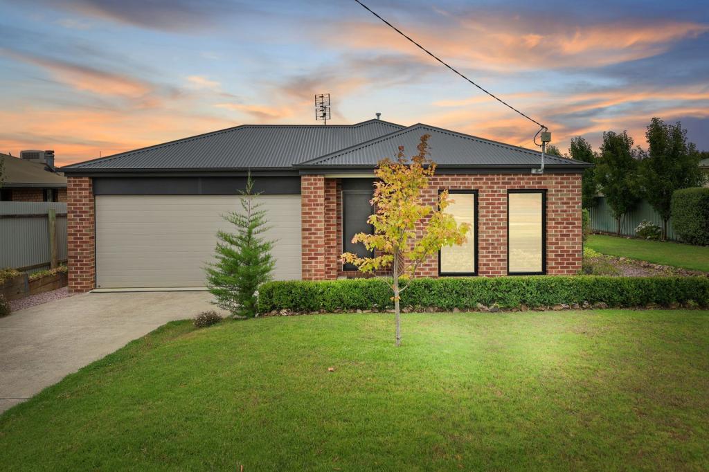 65 Barrett St, Timboon, VIC 3268