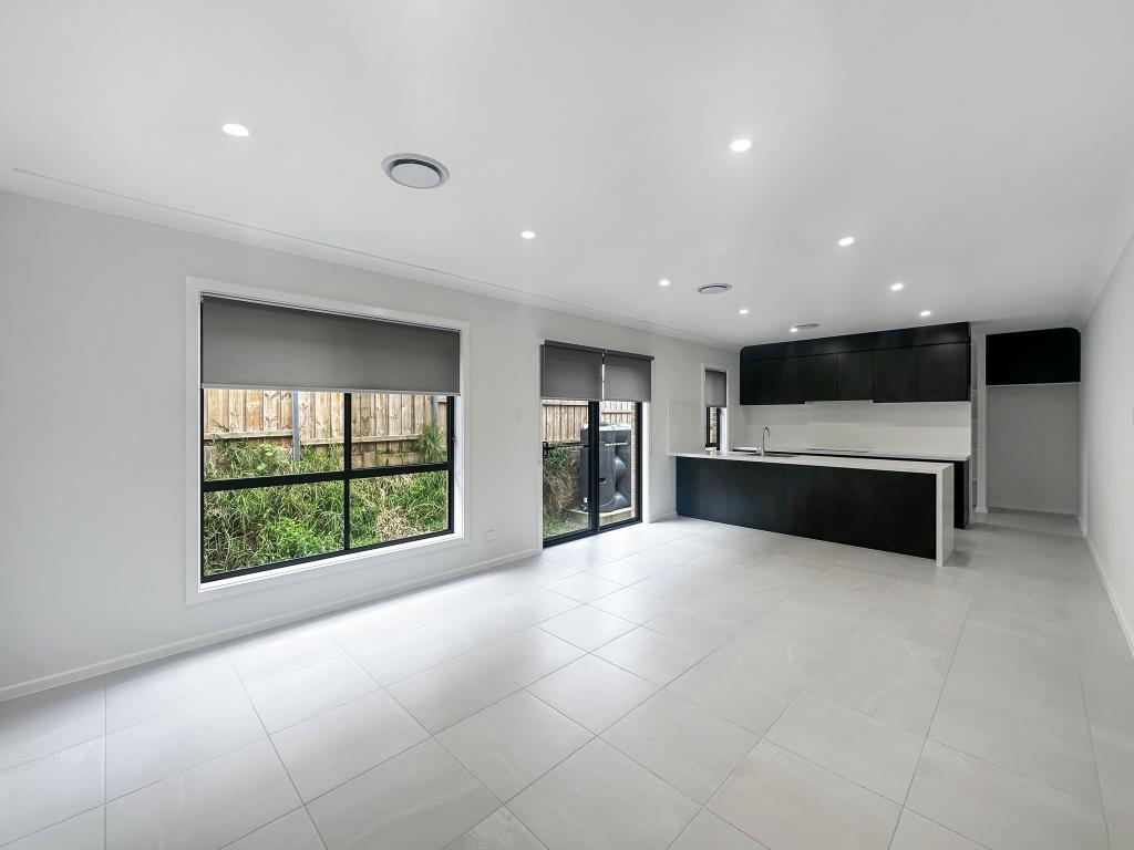 15 Dartmoor St, Box Hill, NSW 2765