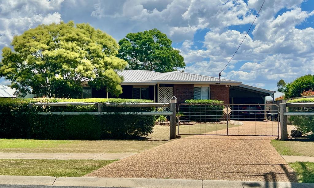 17 Hamlyn Rd, Oakey, QLD 4401