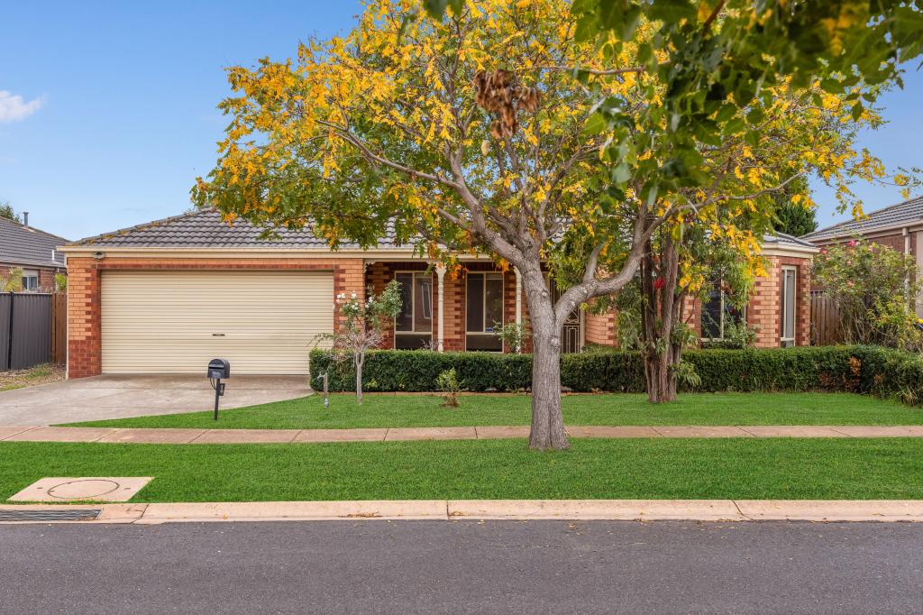 10 Dargy Ambl, Point Cook, VIC 3030