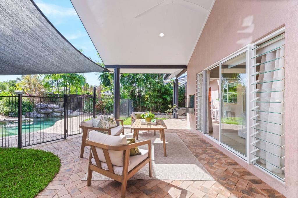 9 Trivia St, Palm Cove, QLD 4879