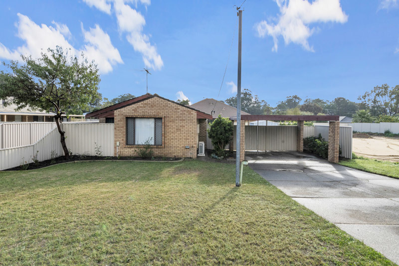 8a Banjup Rd, Greenfields, WA 6210