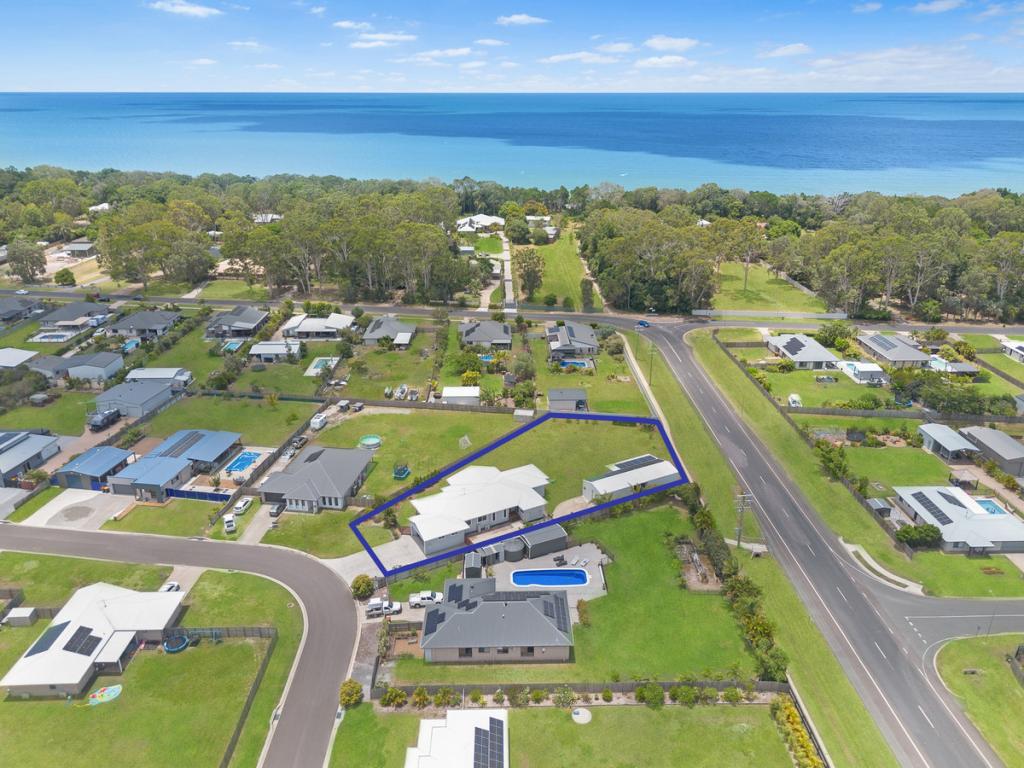 8 Periwinkle Cres, Toogoom, QLD 4655