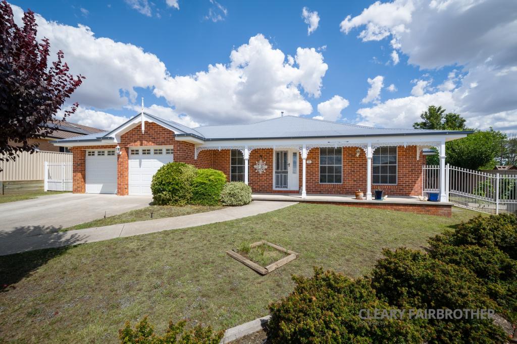 13 Walpole Cl, Kelso, NSW 2795