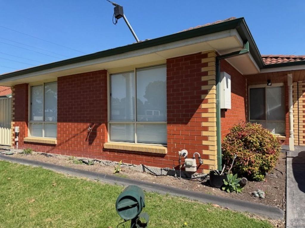 6B MALVERN AVE, TULLAMARINE, VIC 3043