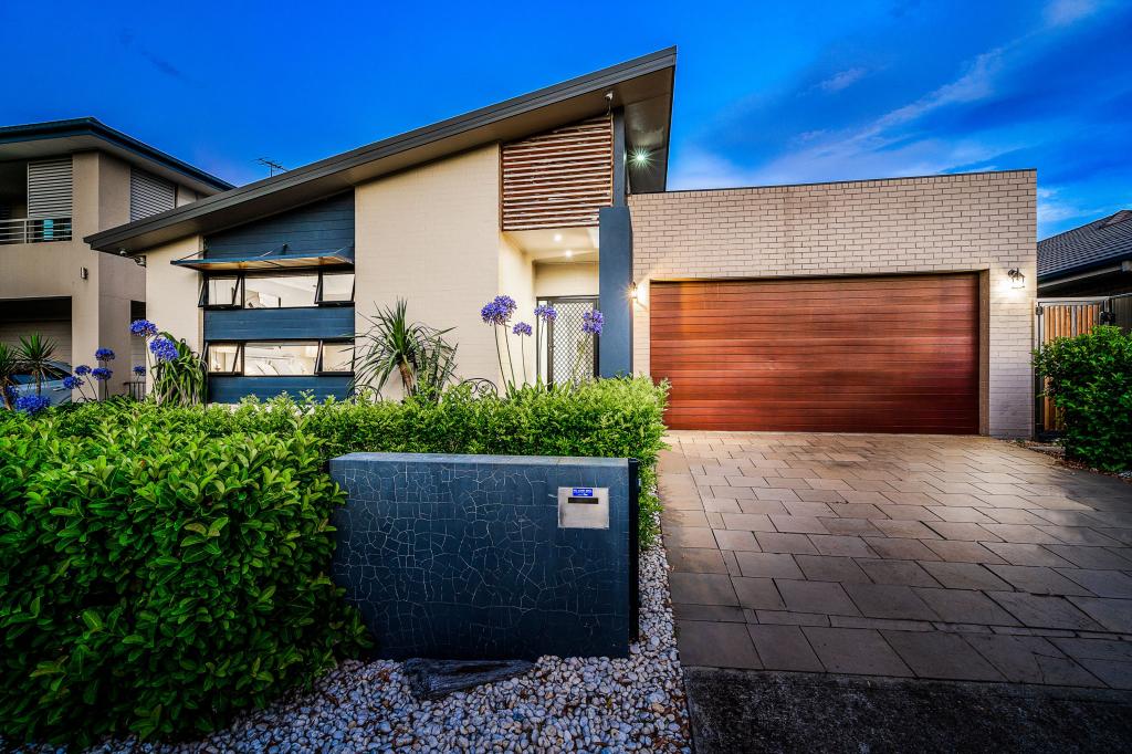 11 SHIMMER PL, THE PONDS, NSW 2769