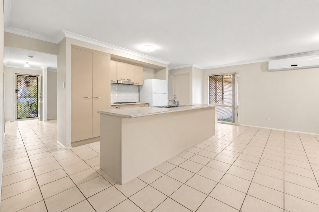 4 Eucalyptus St, Heathwood, QLD 4110