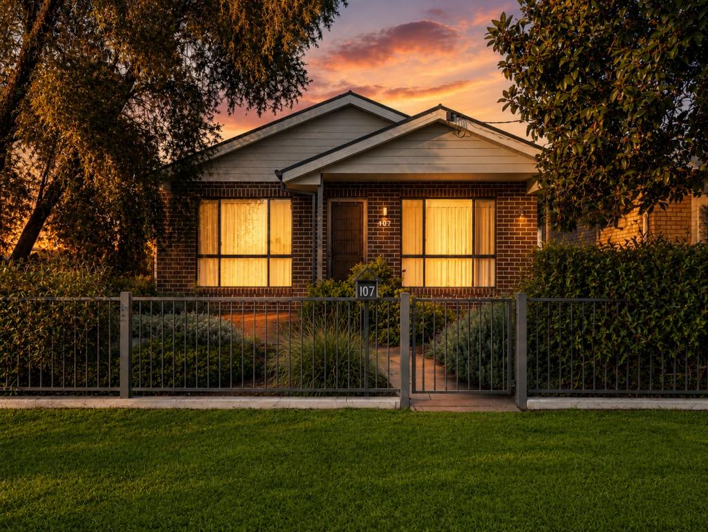 107 Currajong St, Parkes, NSW 2870