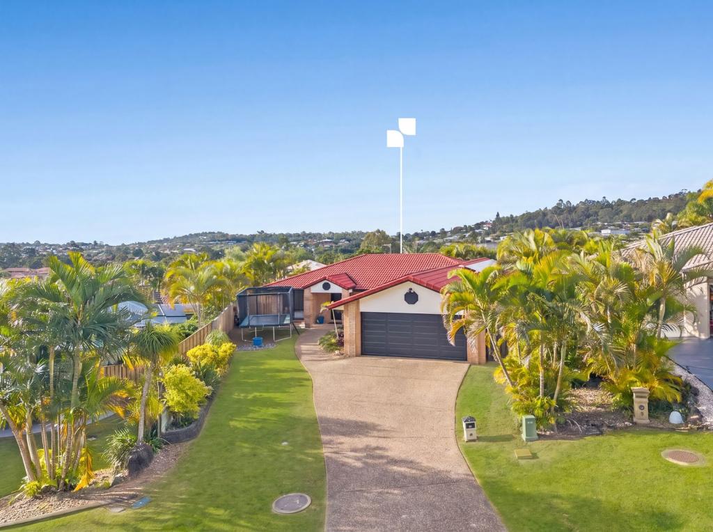 11 Irvine St, Pacific Pines, QLD 4211