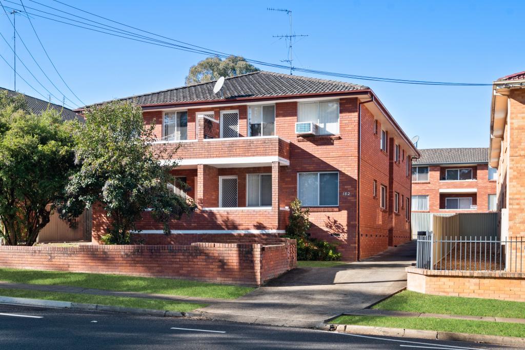7/182 Lindesay St, Campbelltown, NSW 2560
