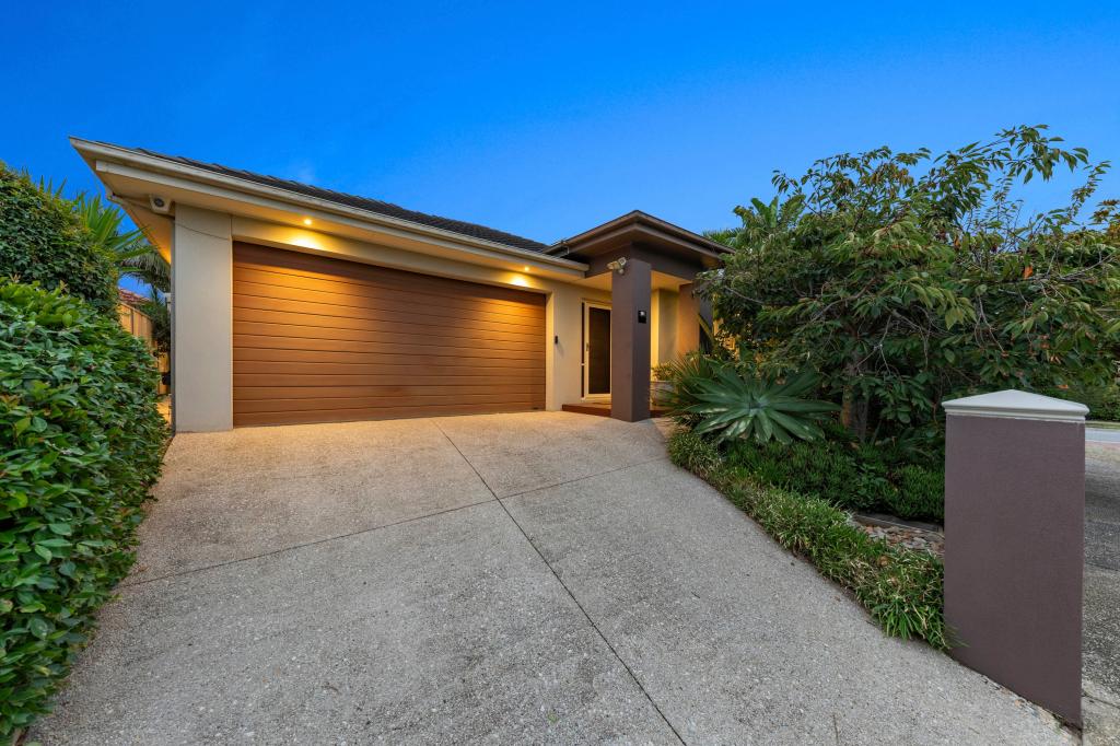 21 CHARLOTTE PASS, PAKENHAM, VIC 3810