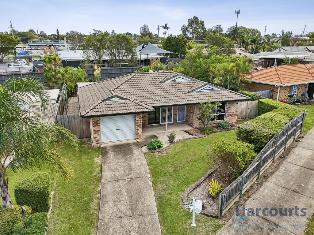 13 Palm Ave, Raceview, QLD 4305
