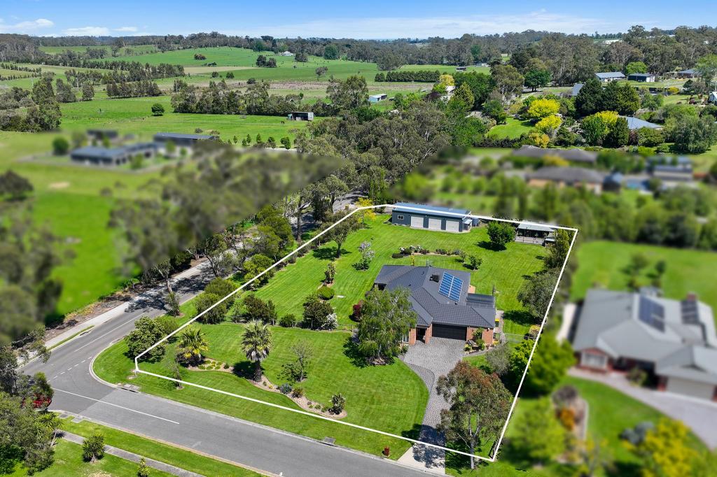 42 Bunjil Dr, Drouin, VIC 3818