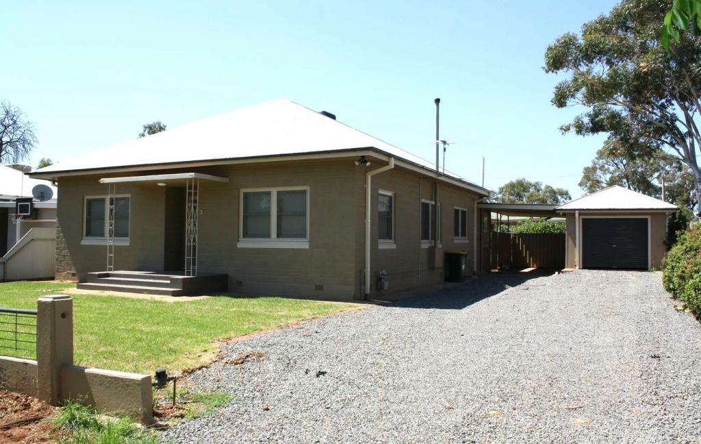 3 Bringagee St, Griffith, NSW 2680