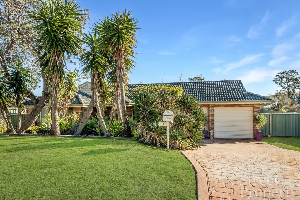14 GLANMORGAN AVE, MEDOWIE, NSW 2318
