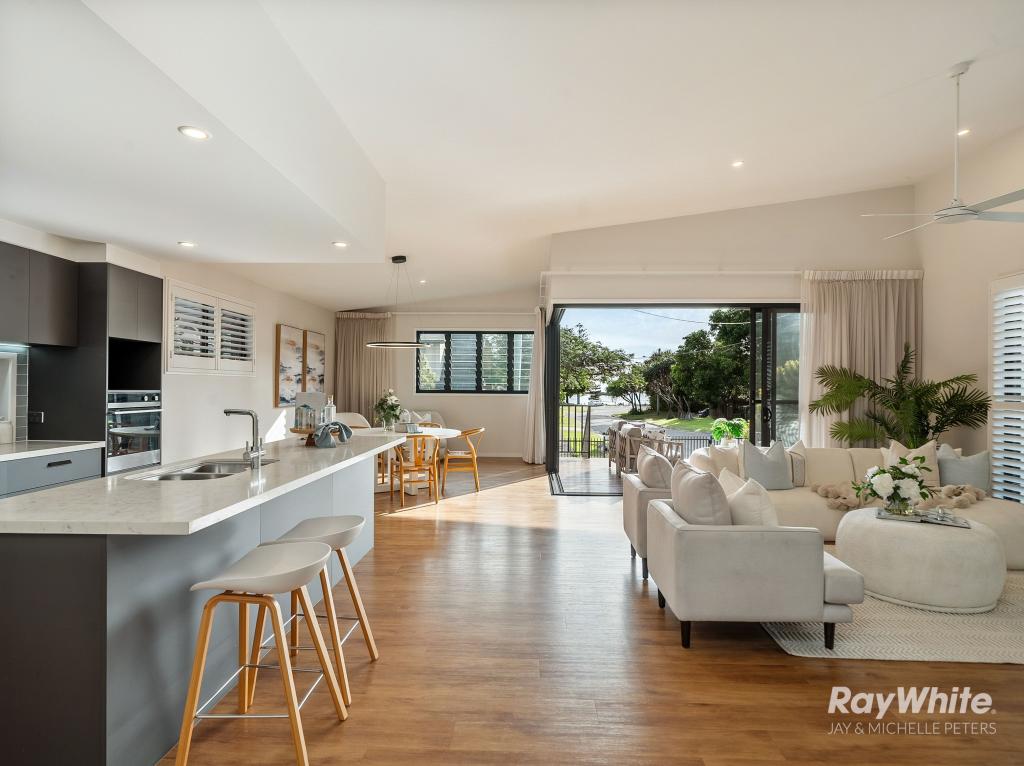 12 Murphy St, Scarborough, QLD 4020