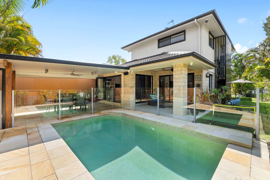 2 Oxford Ct, Robina, QLD 4226