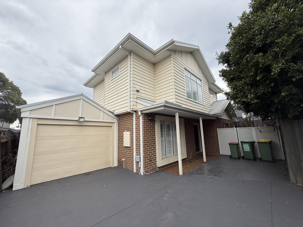 2/166 MITCHELL ST, MAIDSTONE, VIC 3012