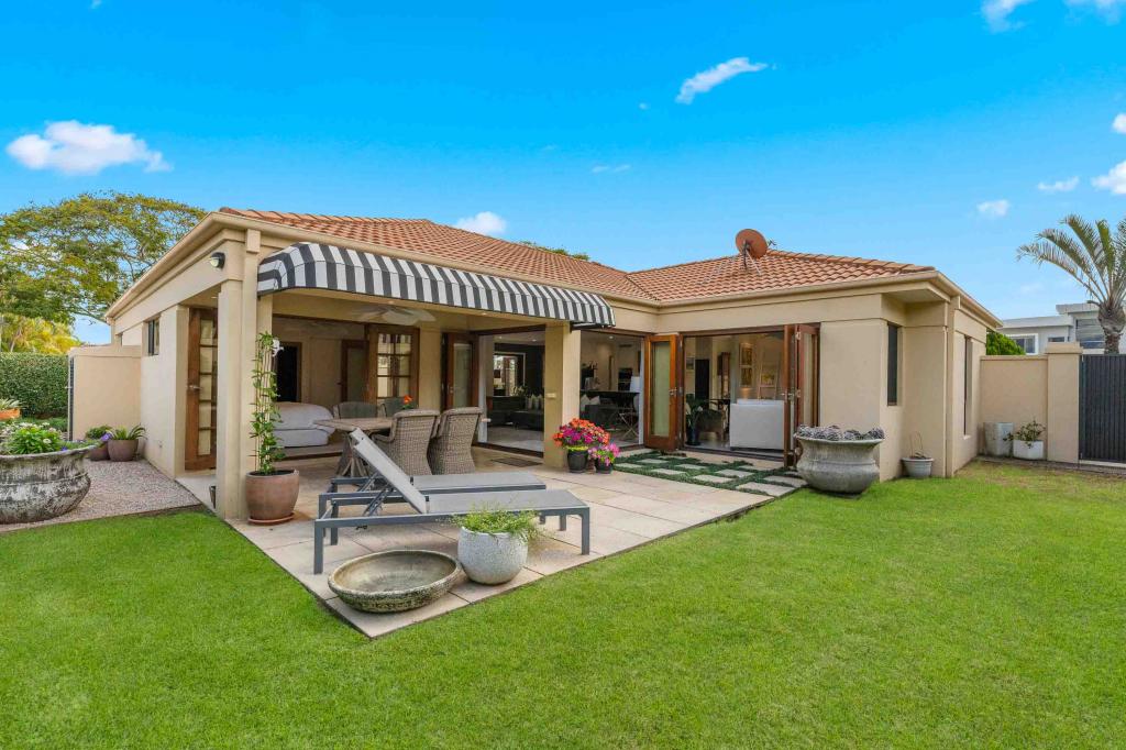 2003 Beaufort Way, Hope Island, QLD 4212