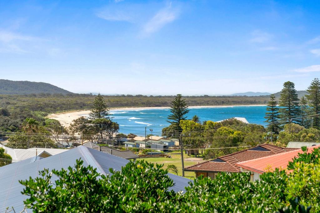 6 Gowing St, Crescent Head, NSW 2440