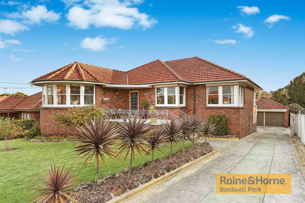 205 Bexley Rd, Kingsgrove, NSW 2208