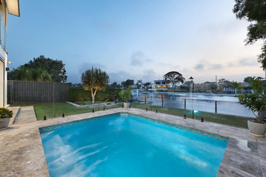 32 PARNKI PDE, PALM BEACH, QLD 4221