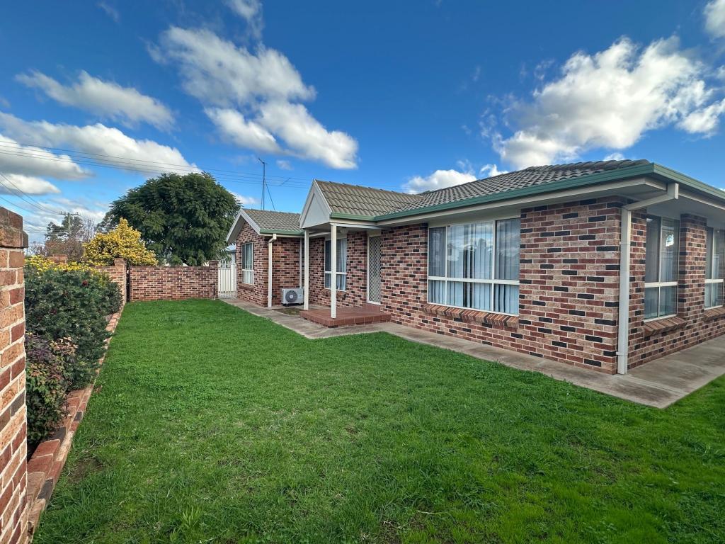 1/4 Barellan St, Griffith, NSW 2680