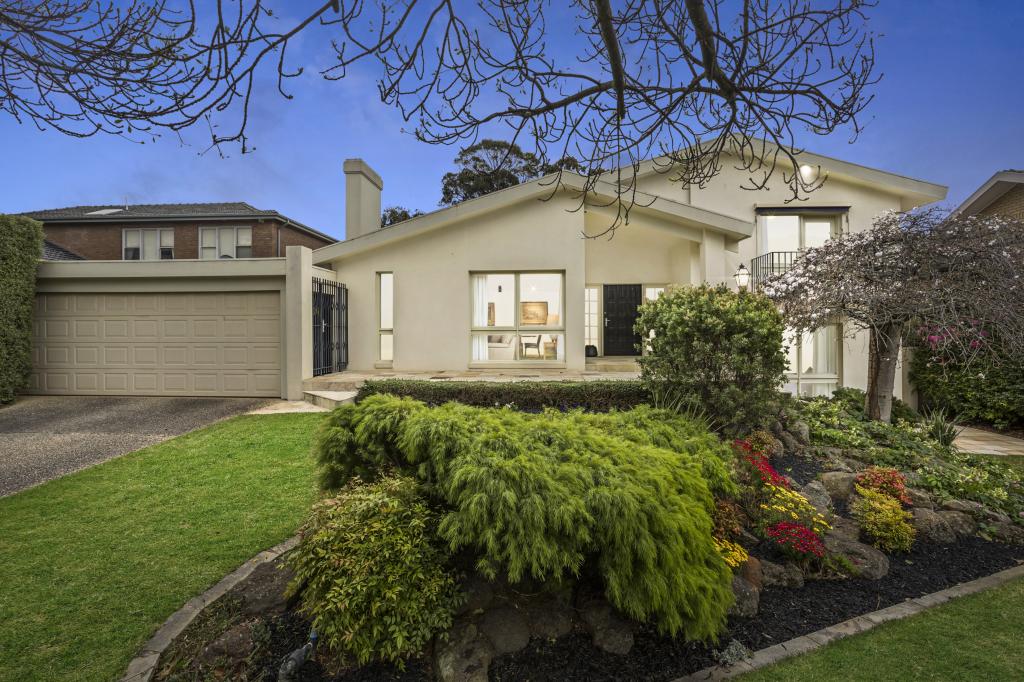 15 HALCYON DR, WHEELERS HILL, VIC 3150