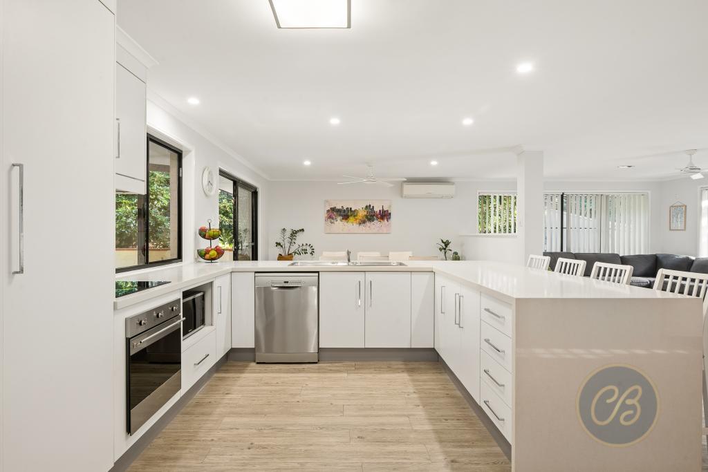 38 Larwood Pl, Ferny Hills, QLD 4055