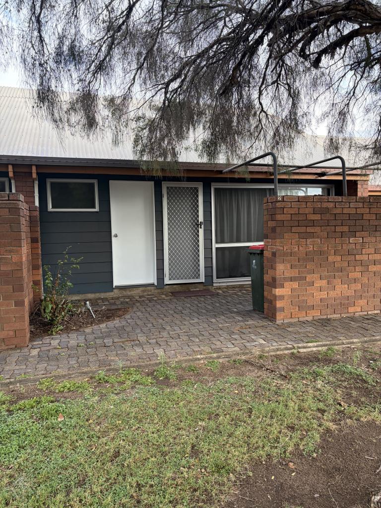 2/84 Kroombit St, Biloela, QLD 4715