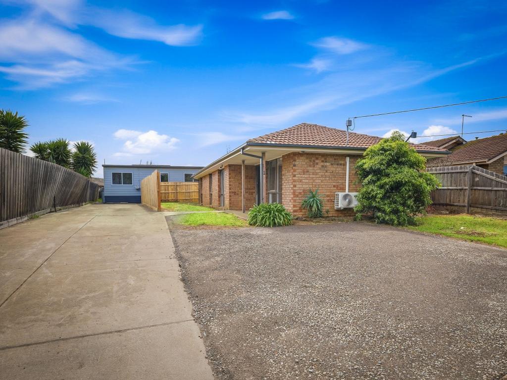 1 MAGPIE CT, WERRIBEE, VIC 3030