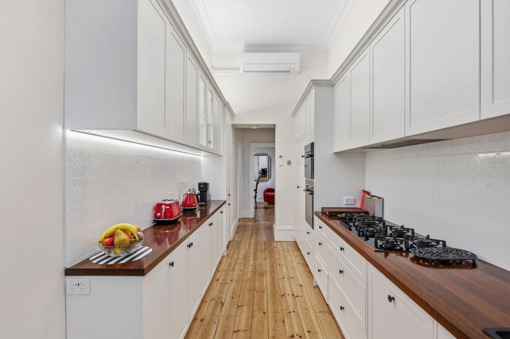 1/2 Saltram Rd, Glenelg, SA 5045