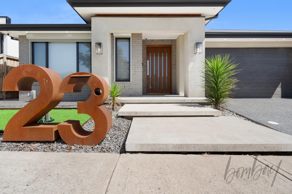 23 Camberwell Pde, Mickleham, VIC 3064