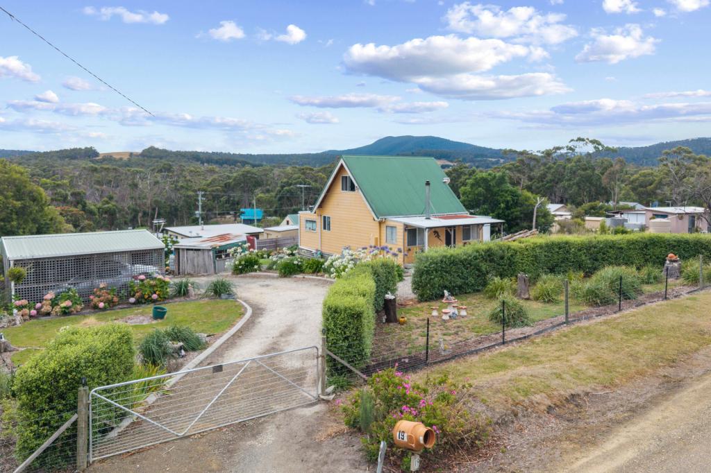 19 Cray Point Pde, Eggs And Bacon Bay, TAS 7112