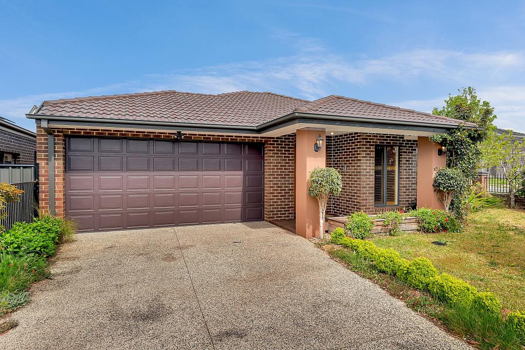 5 Rainham Ave, Craigieburn, VIC 3064
