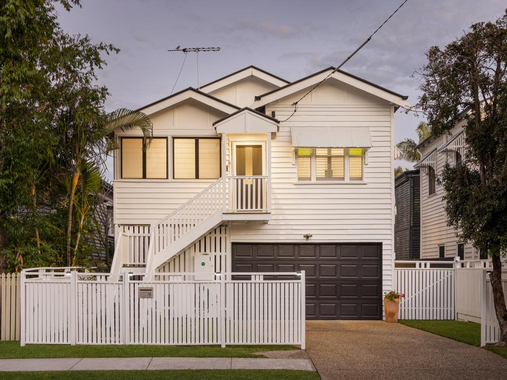 76 SWAN ST, GORDON PARK, QLD 4031