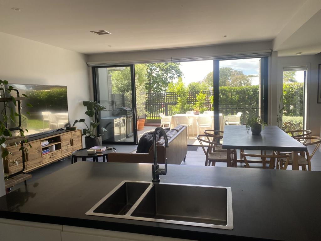 12 Windward Lane, Cranbourne West, VIC 3977