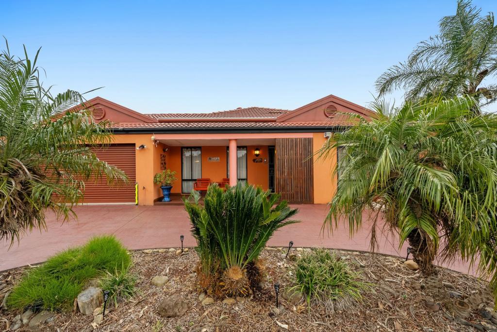 13 Mallard St, Berwick, VIC 3806